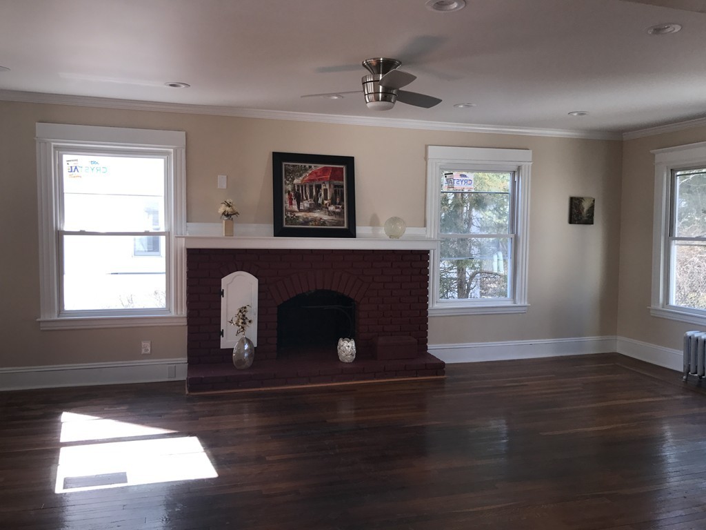22 Virginia Street Springfield, MA 01108 - Photo 5 of 21 Gallery Image 5