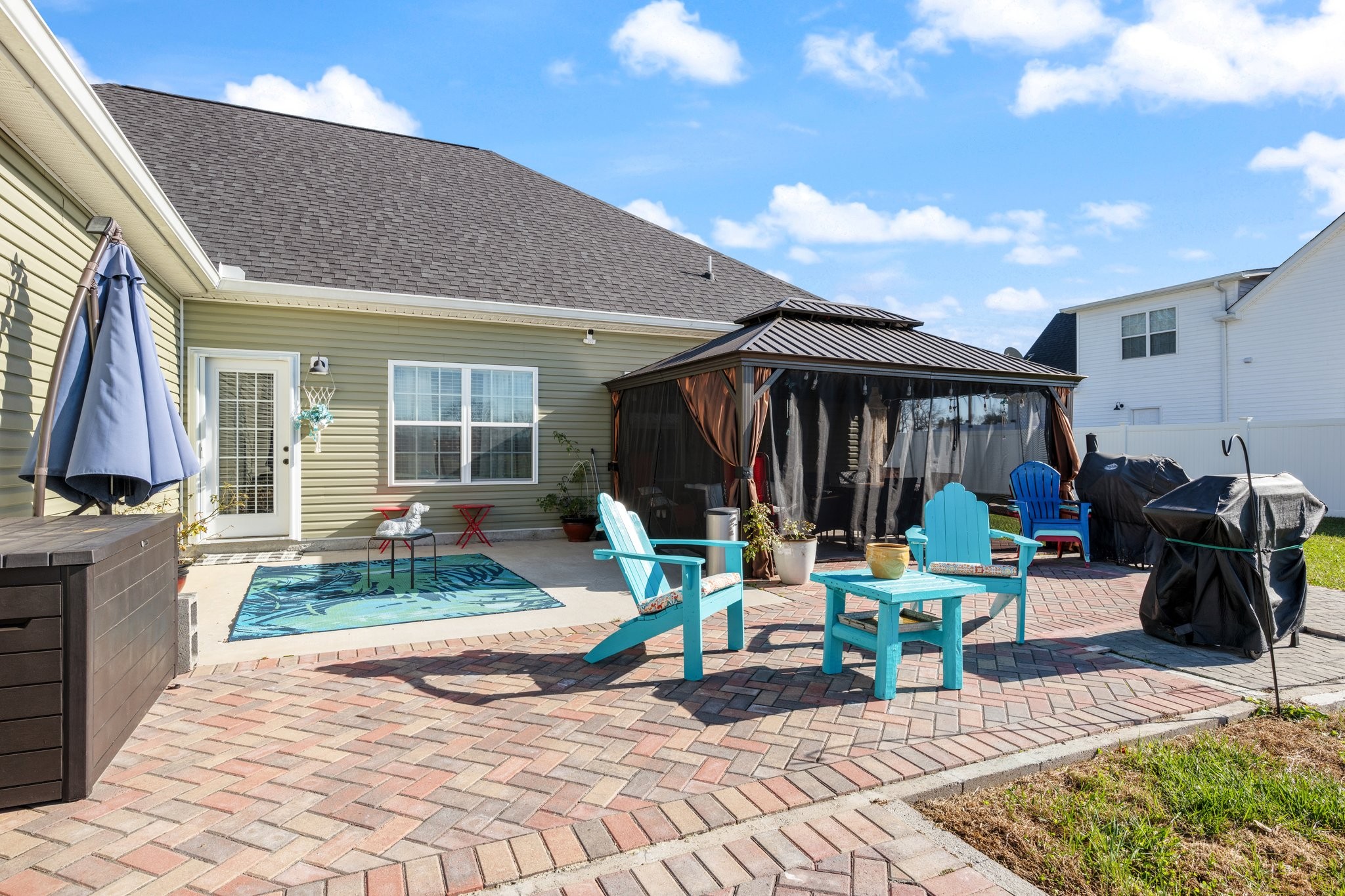 1357 Norton Road Manchester, TN 37355 - Photo 23 of 29 a view of a dinning tables and chairs in a patio