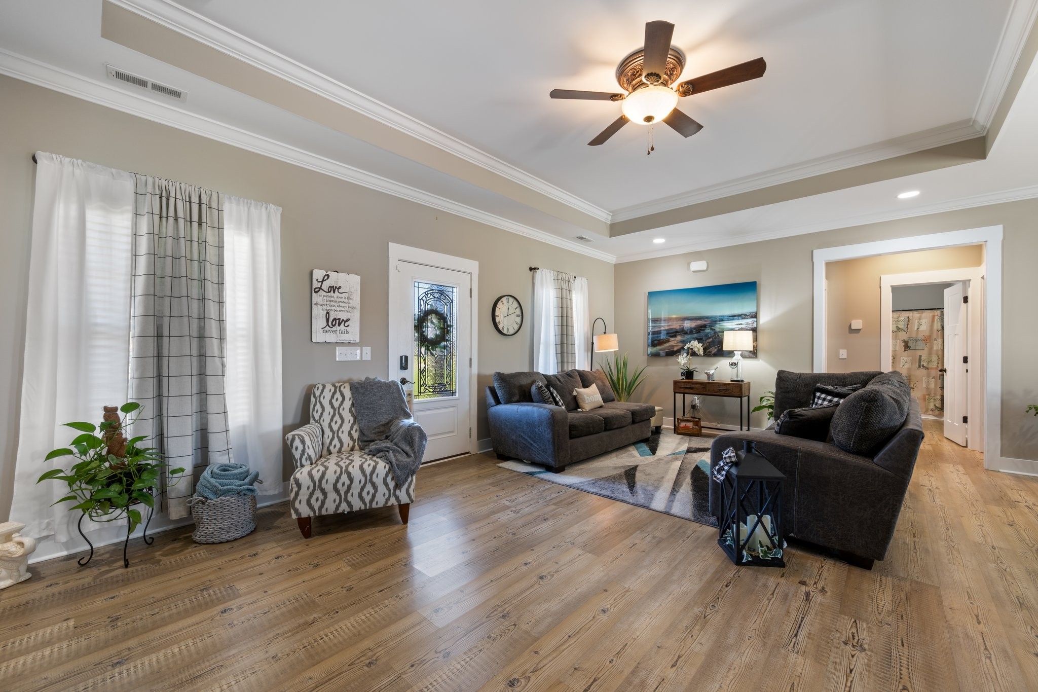 1357 Norton Road Manchester, TN 37355 - Photo 4 of 29 a living room with furniture and a chandelier