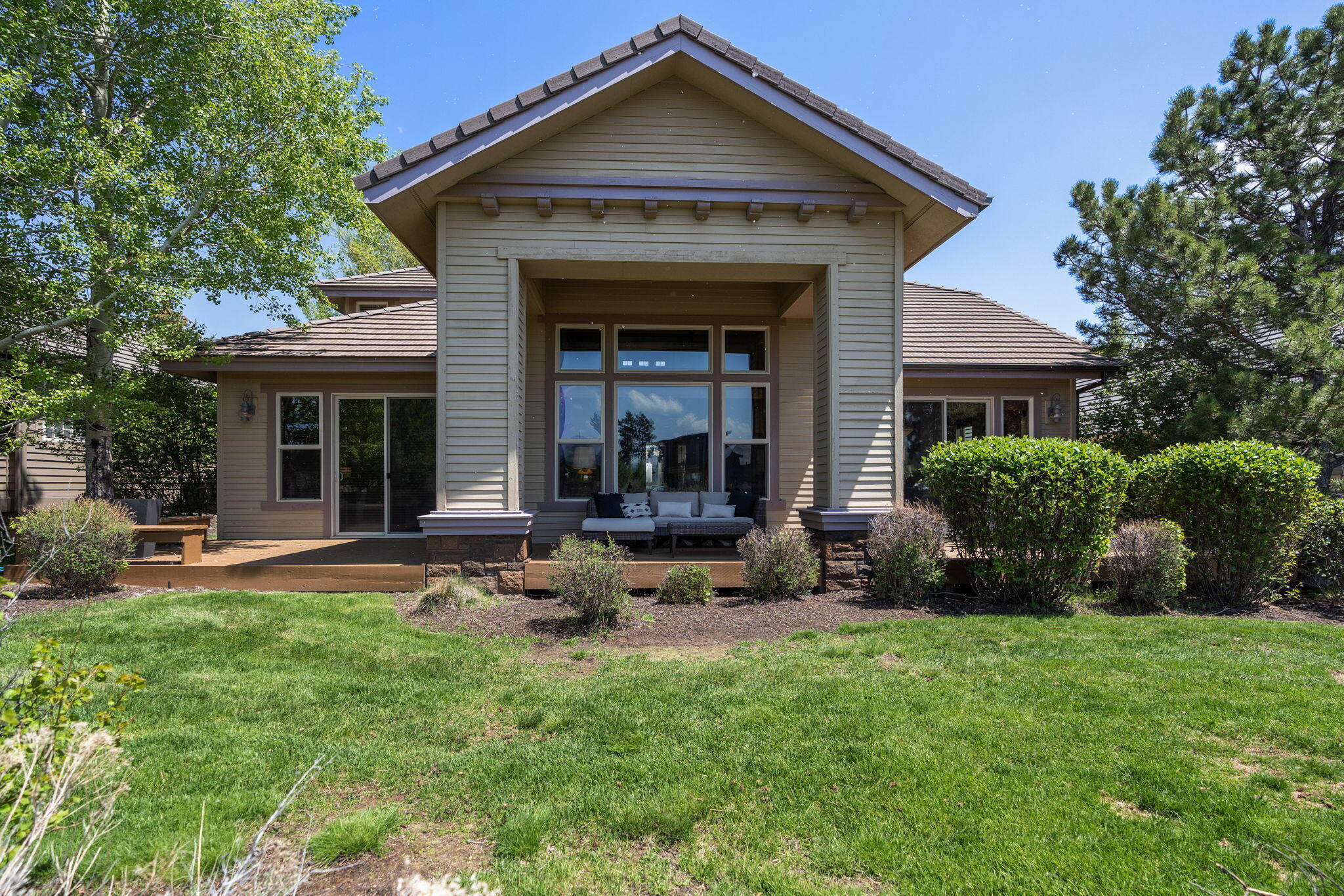 61873 Fall Creek Loop Bend, OR 97702 - Photo 29 of 29 Rear view