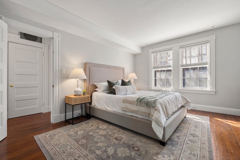 14 Pinckney Street Boston, MA 02114 - Photo 18 of 23