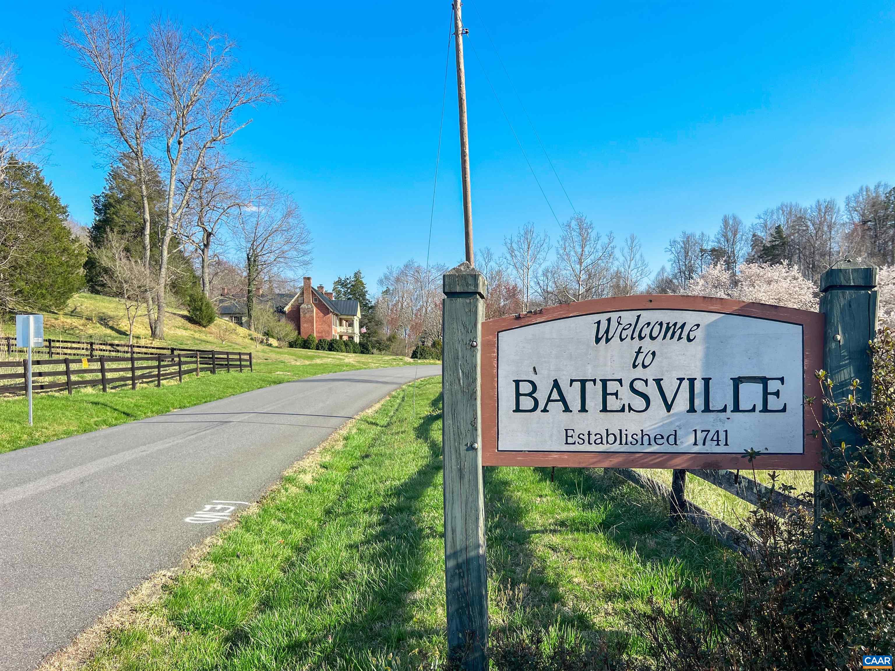 6742 Plank Road Charlottesville, VA 22903 - Photo 57 of 61 a sign of golf club on a wall under a tree