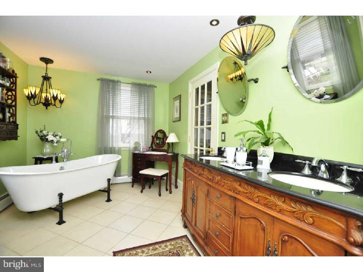 1247 Dill Road Havertown, PA 19083 - Photo 2 of 20 Master Bathroom