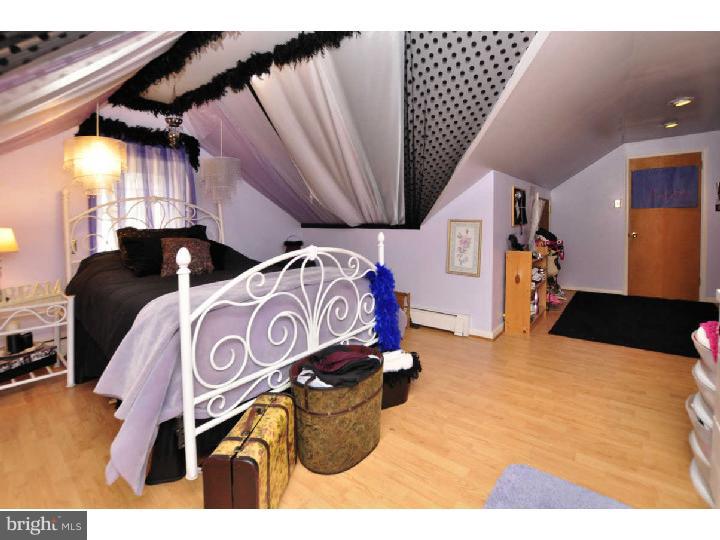 1247 Dill Road Havertown, PA 19083 - Photo 12 of 20 Bedroom 3