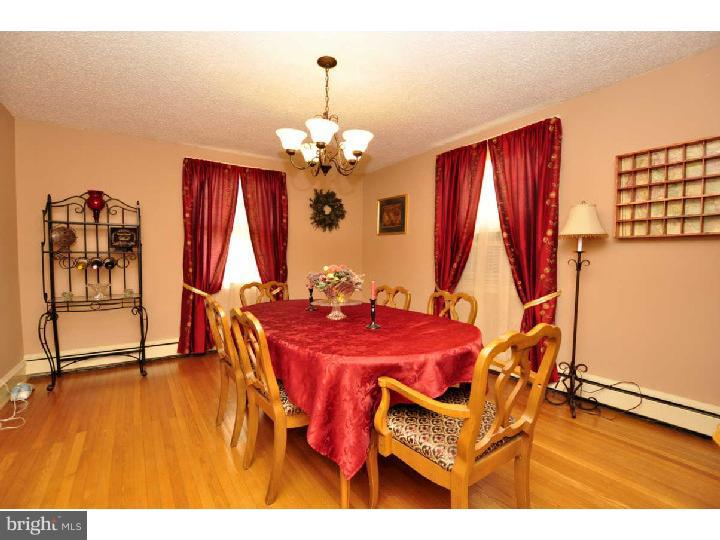 1247 Dill Road Havertown, PA 19083 - Photo 7 of 20 Dining Room