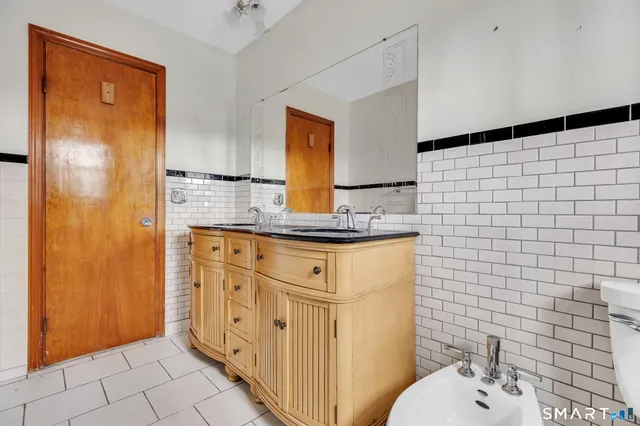 $399,900 | 9 Greenview Road, Danbury, CT 06811