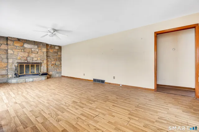 $399,900 | 9 Greenview Road, Danbury, CT 06811