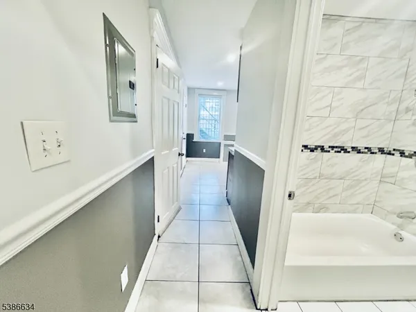 $2,100 | 182 Seymour Avenue, Newark, NJ 07108