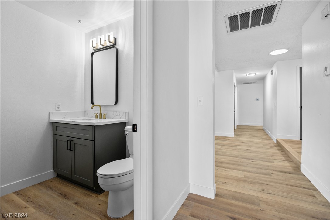 6783 Baile Road Las Vegas, NV 89146 - Photo 36 of 49 1/2 Bath