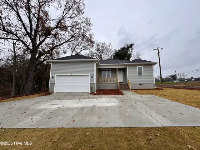 $2,000 | 110 Bethune Avenue, Aberdeen, NC 28315