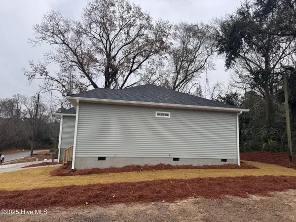 $2,000 | 110 Bethune Avenue, Aberdeen, NC 28315