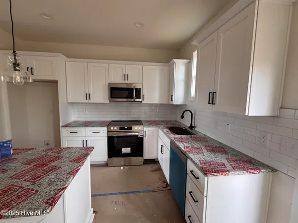 $2,000 | 110 Bethune Avenue, Aberdeen, NC 28315