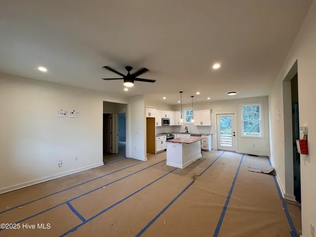 $2,000 | 110 Bethune Avenue, Aberdeen, NC 28315