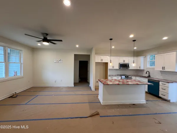 $2,000 | 110 Bethune Avenue, Aberdeen, NC 28315