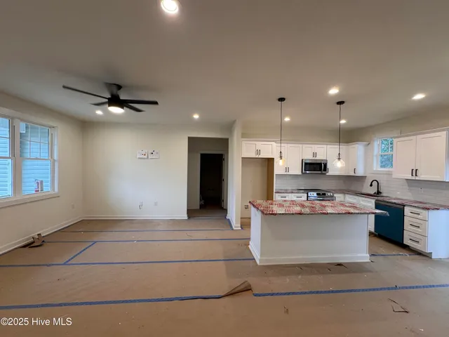 $2,000 | 110 Bethune Avenue, Aberdeen, NC 28315