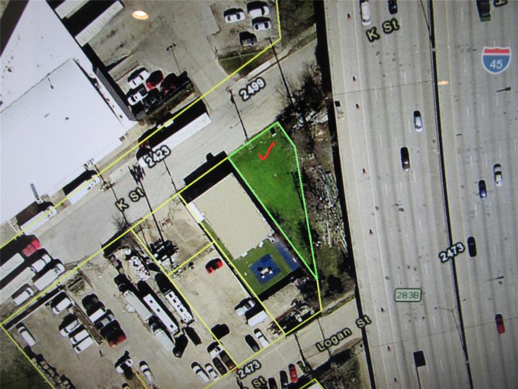 an aerial view of a house with a lot of stuff