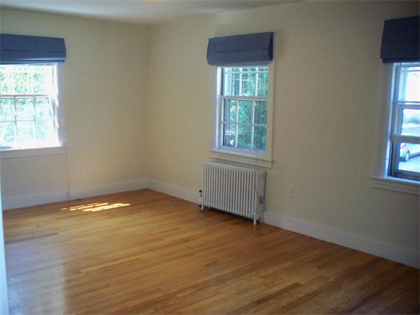 45 Dellwood Road Worcester, MA 01602 - Photo 18 of 28