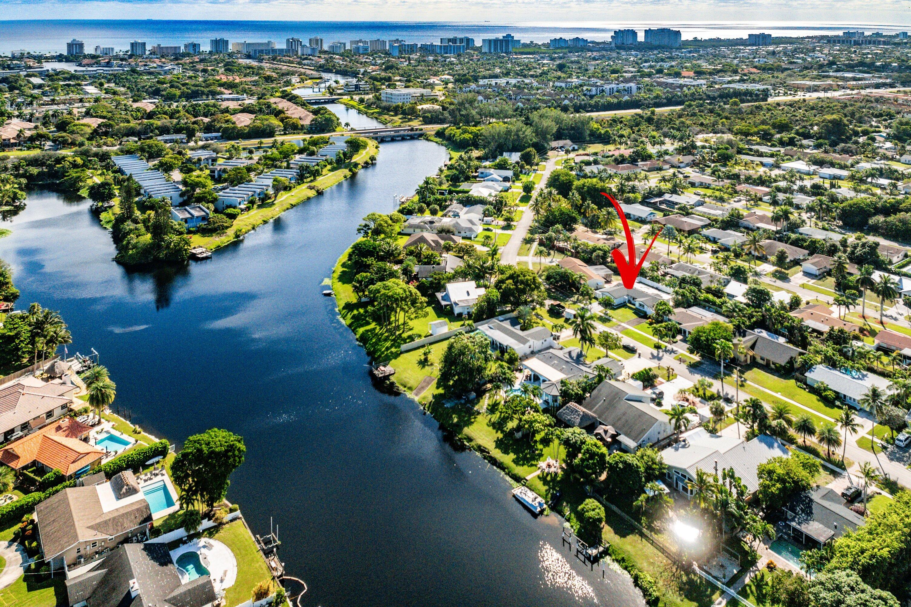 124 Oregon Lane Boca Raton, FL 33487 - Photo 41 of 41 an aerial view of a houses with yard