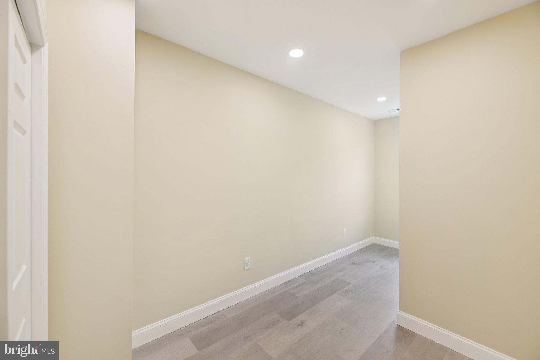 729 Madison Street Northwest Washington, DC 20011 - Photo 27 of 59 a view of an empty room