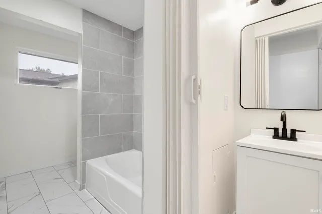 $299,900 | 507 North Oakland Avenue, Mishawaka, IN 46544