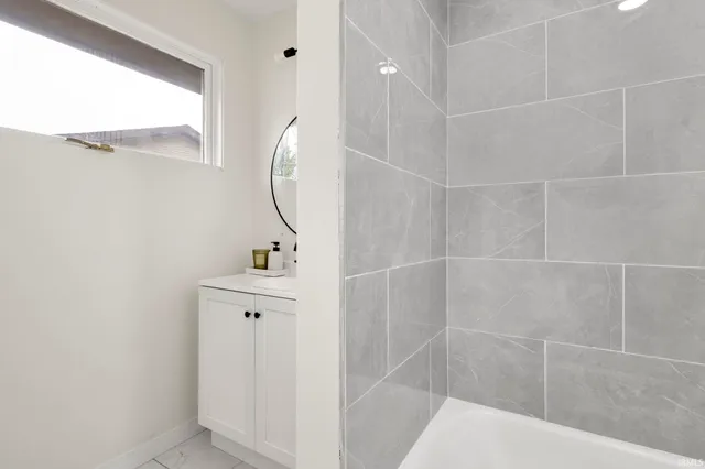 $299,900 | 507 North Oakland Avenue, Mishawaka, IN 46544