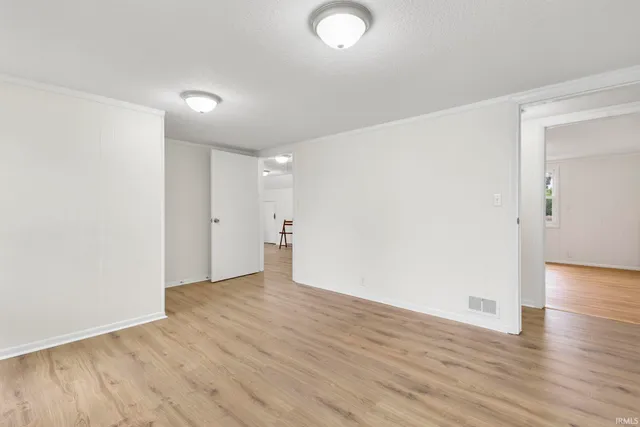 $299,900 | 507 North Oakland Avenue, Mishawaka, IN 46544