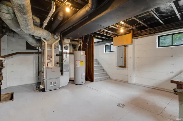 $299,900 | 507 North Oakland Avenue, Mishawaka, IN 46544