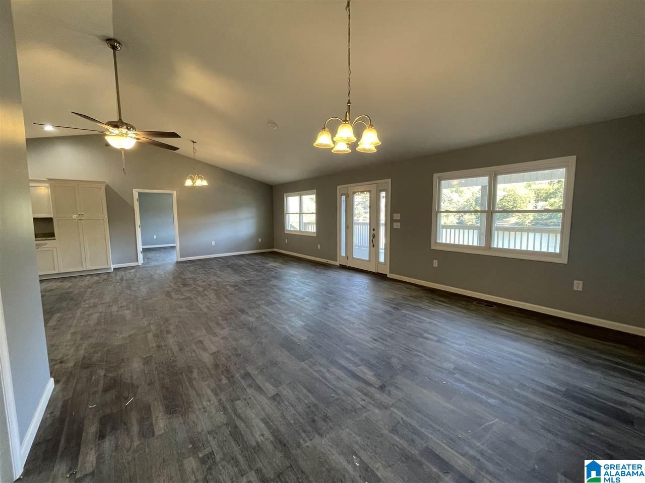 438 Lakeshore Circle Warrior, AL 35180 - Photo 4 of 38