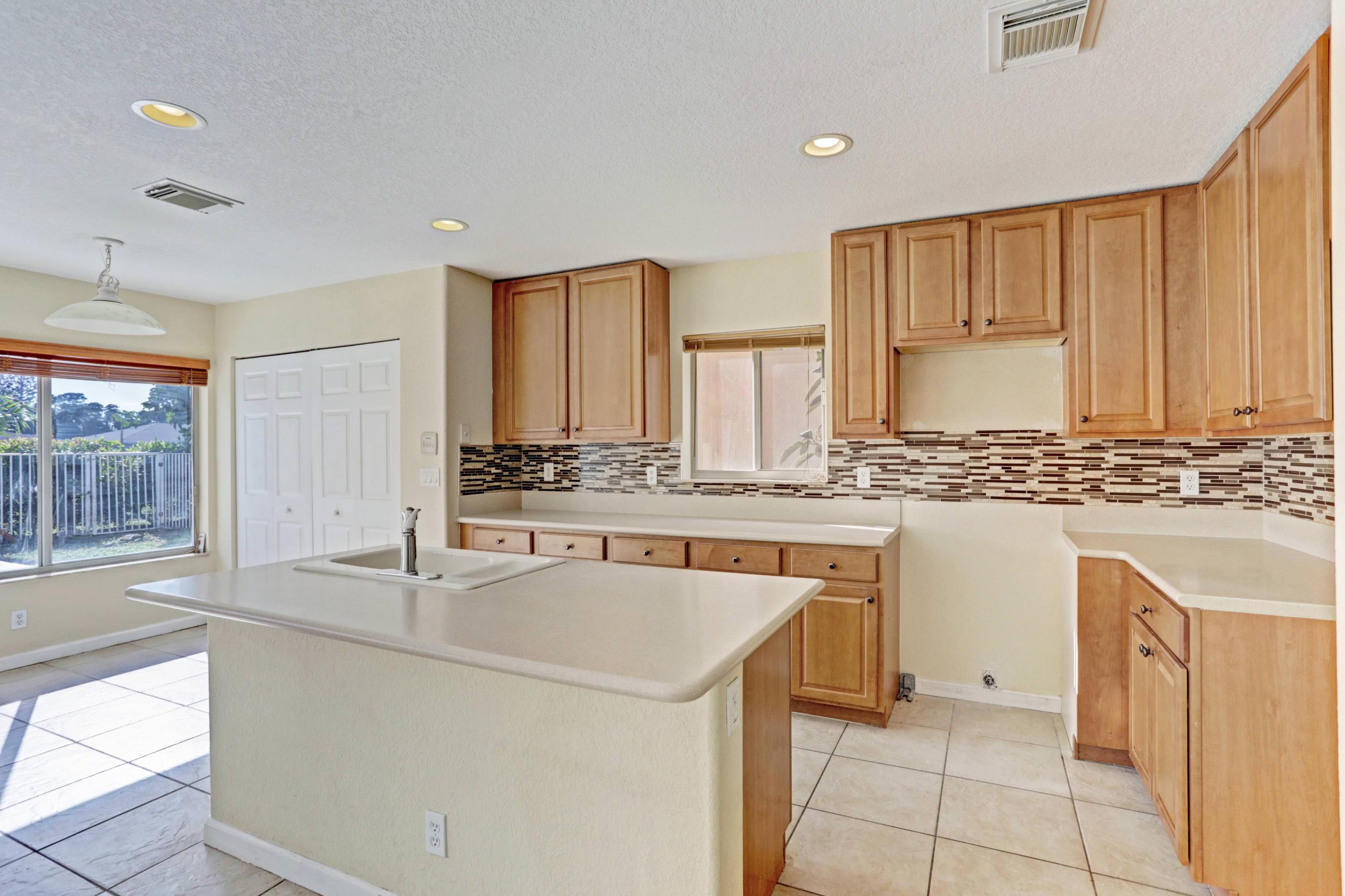 2009 Little Torch Street Riviera Beach, FL 33407 - Photo 27 of 79 25_320a6344_5_6_7_8