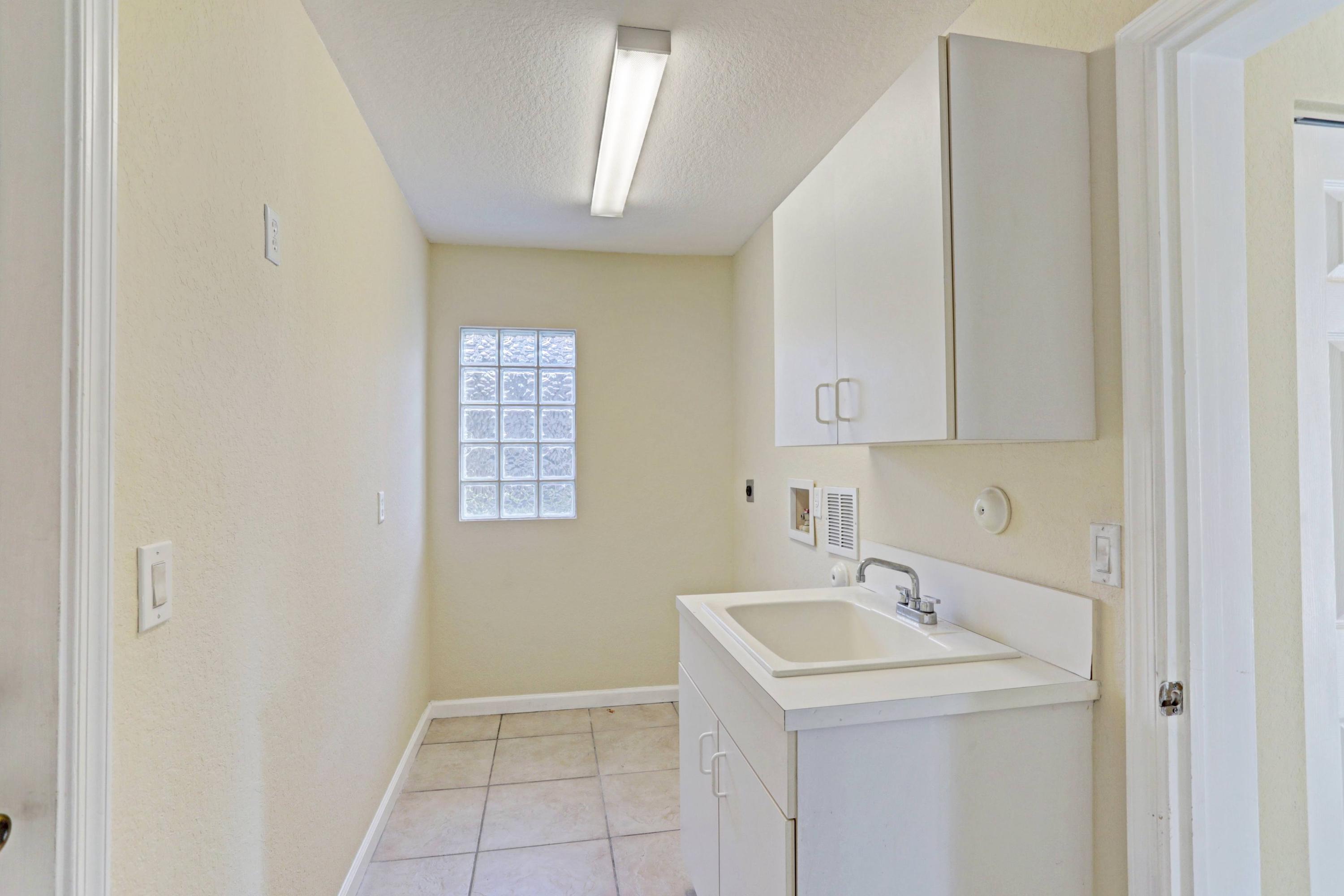 2009 Little Torch Street Riviera Beach, FL 33407 - Photo 34 of 79 32_320a6189_90_91_92_93