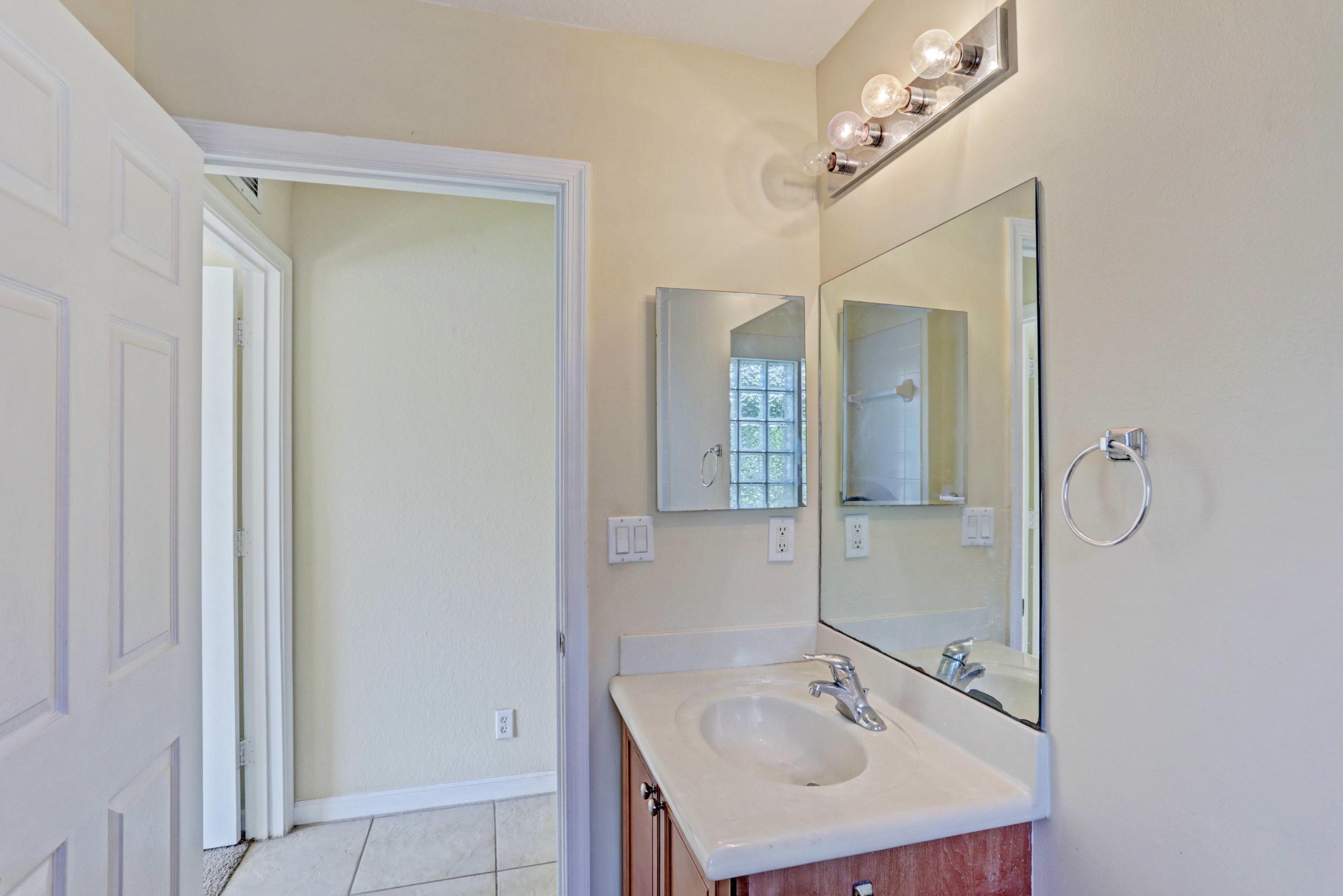 2009 Little Torch Street Riviera Beach, FL 33407 - Photo 37 of 79 35_320a6209_10_11_12_13