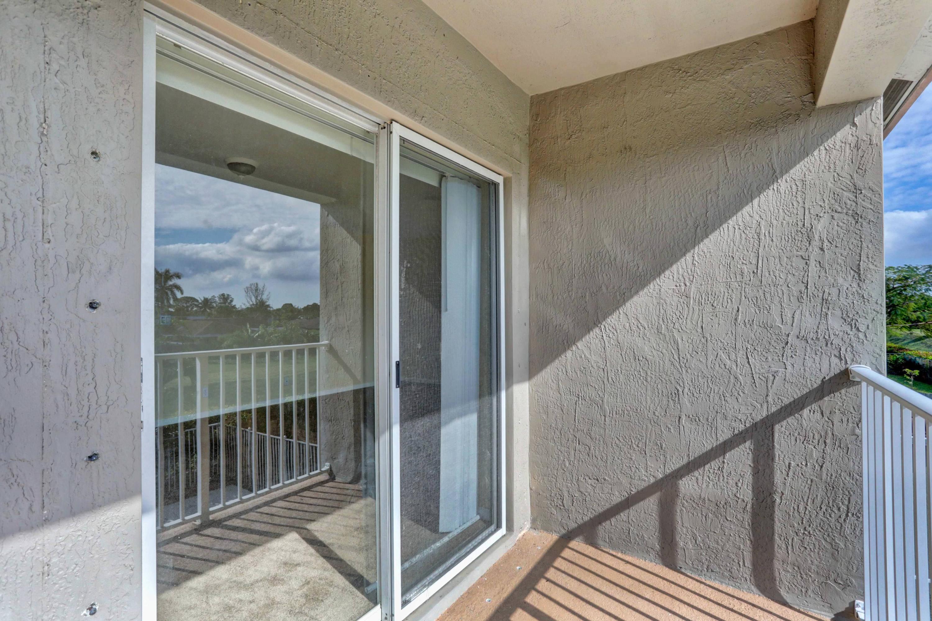 2009 Little Torch Street Riviera Beach, FL 33407 - Photo 62 of 79 60_320a6169_70_71_72_73_airmagic_process