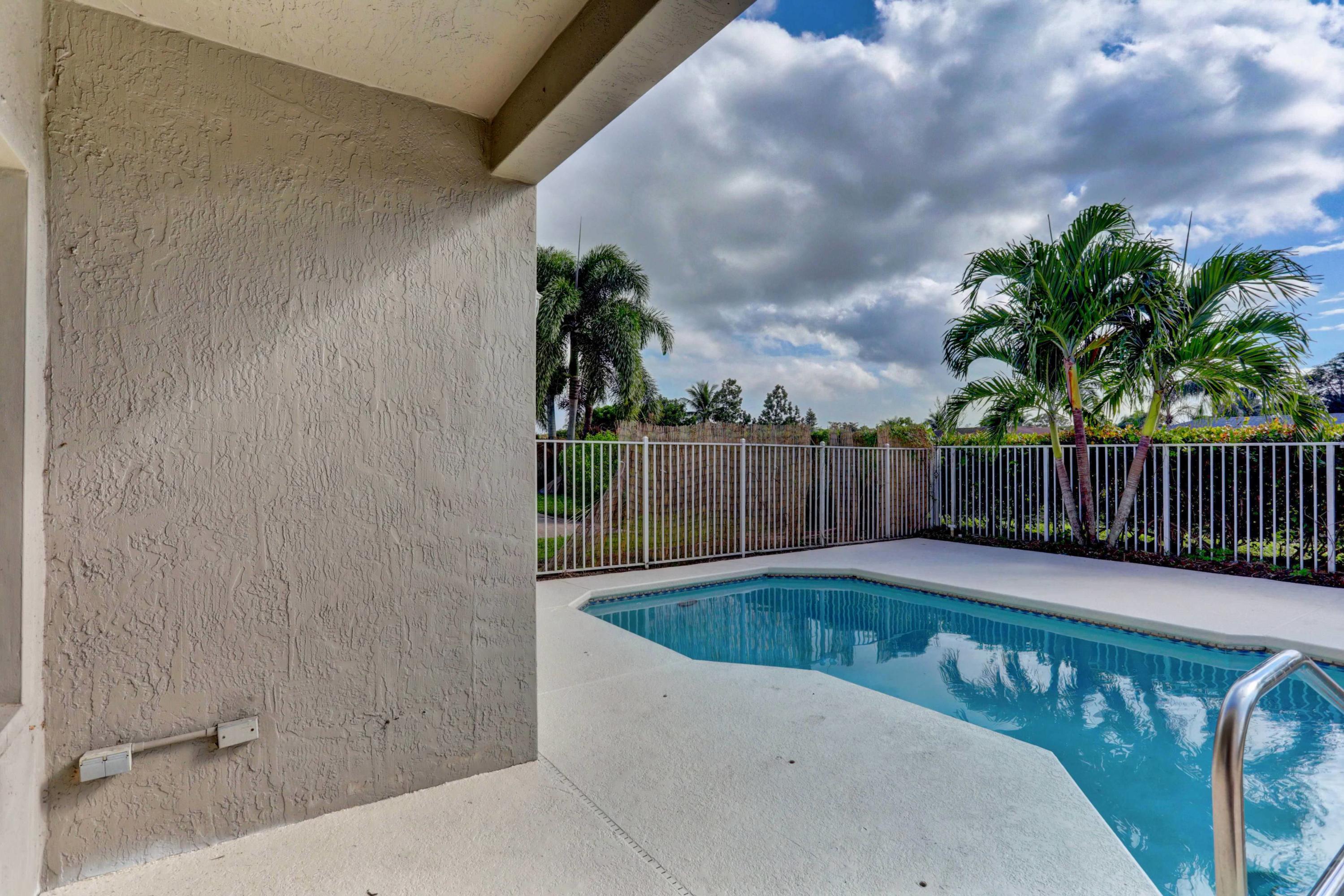 2009 Little Torch Street Riviera Beach, FL 33407 - Photo 68 of 79 66_320a6469_70_71_72_73_airmagic_process