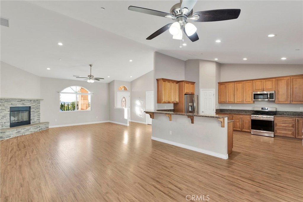 15831 Rimrock Road Apple Valley, CA 92307 - Photo 11 of 53