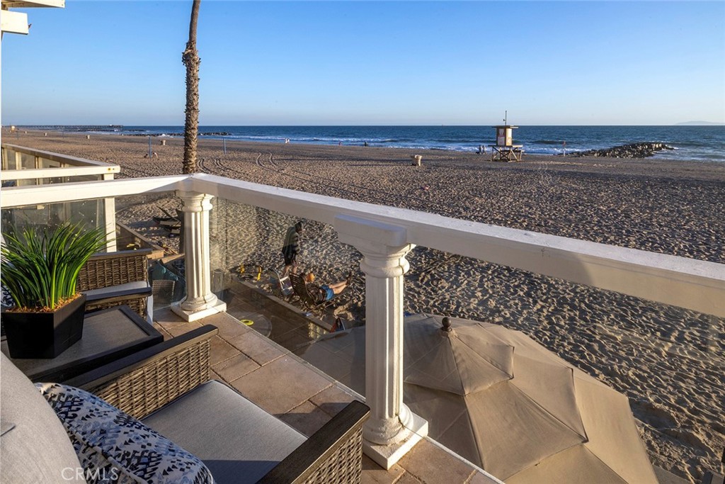 4005 Seashore Drive Newport Beach, CA 92663 - Photo 13 of 32 a view of balcony with furniture