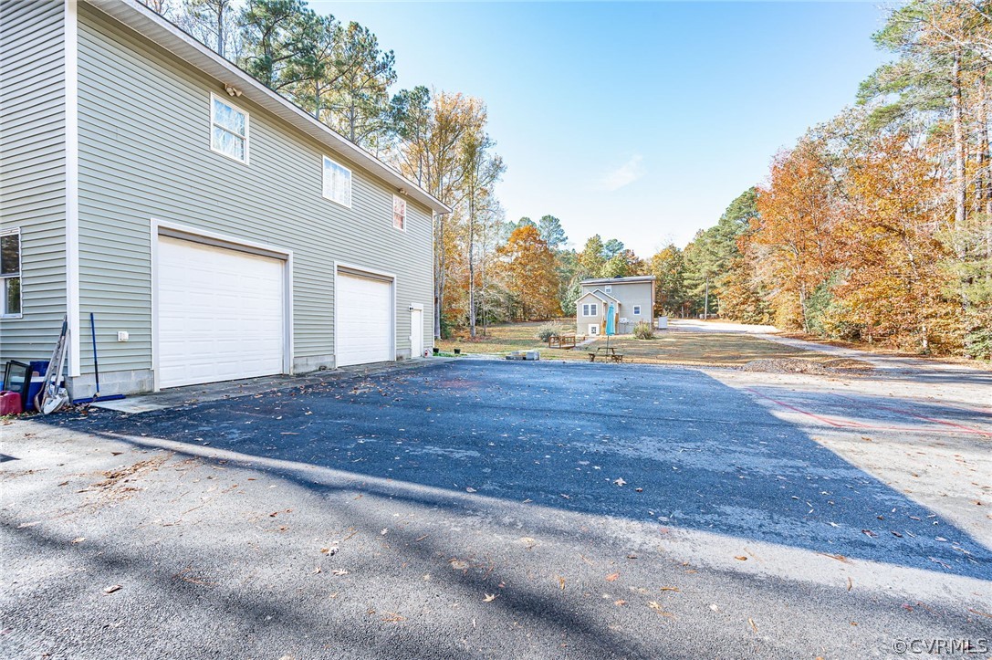9711 Spring Run Road Chesterfield, VA 23832 - Photo 39 of 48 Large garage