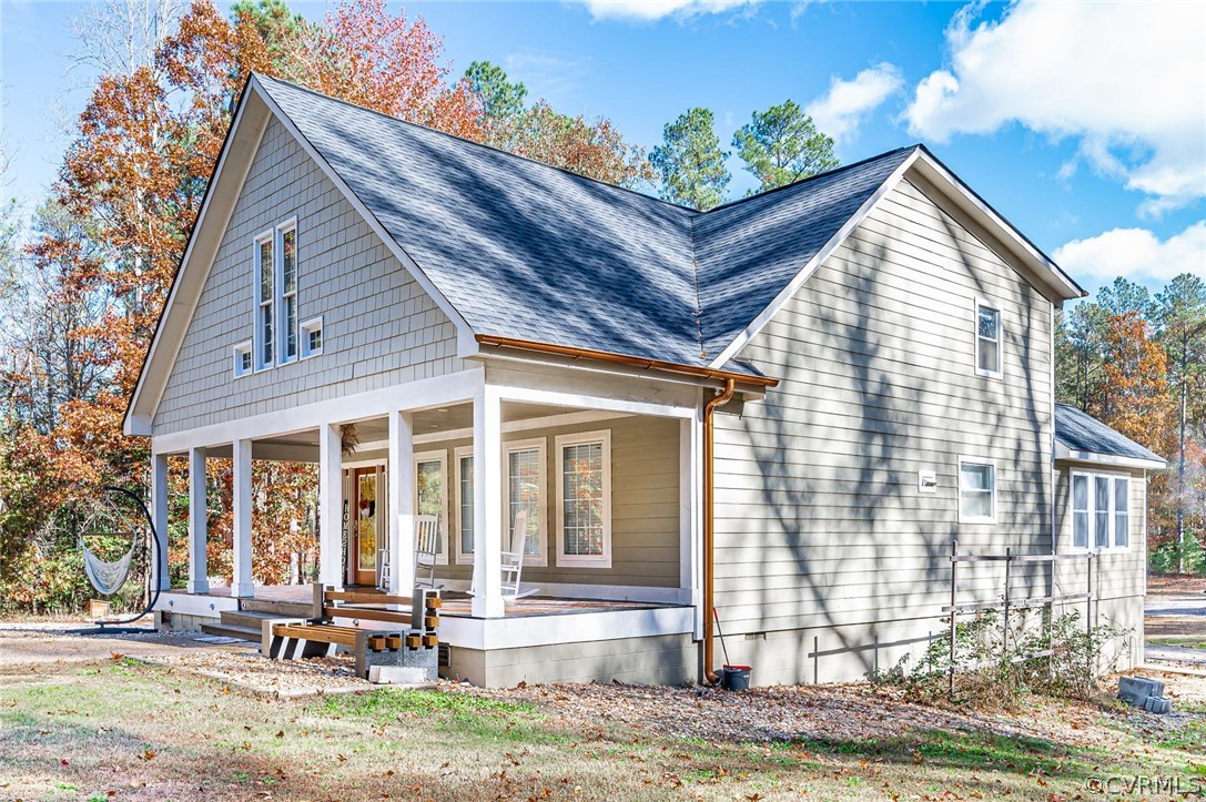 9711 Spring Run Road Chesterfield, VA 23832 - Photo 5 of 48 side view of main home