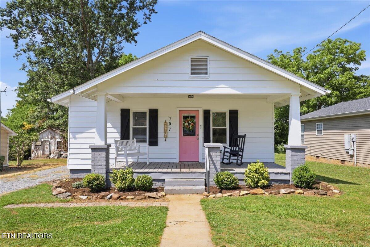 707 South Everett High Road Maryville, TN 37804 - Photo 1 of 24 01-001_1I2A7775