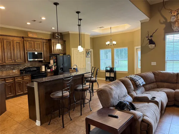 $680,000 | 2015 Skrivanek Road, Sealy, TX 77474