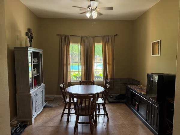 $680,000 | 2015 Skrivanek Road, Sealy, TX 77474