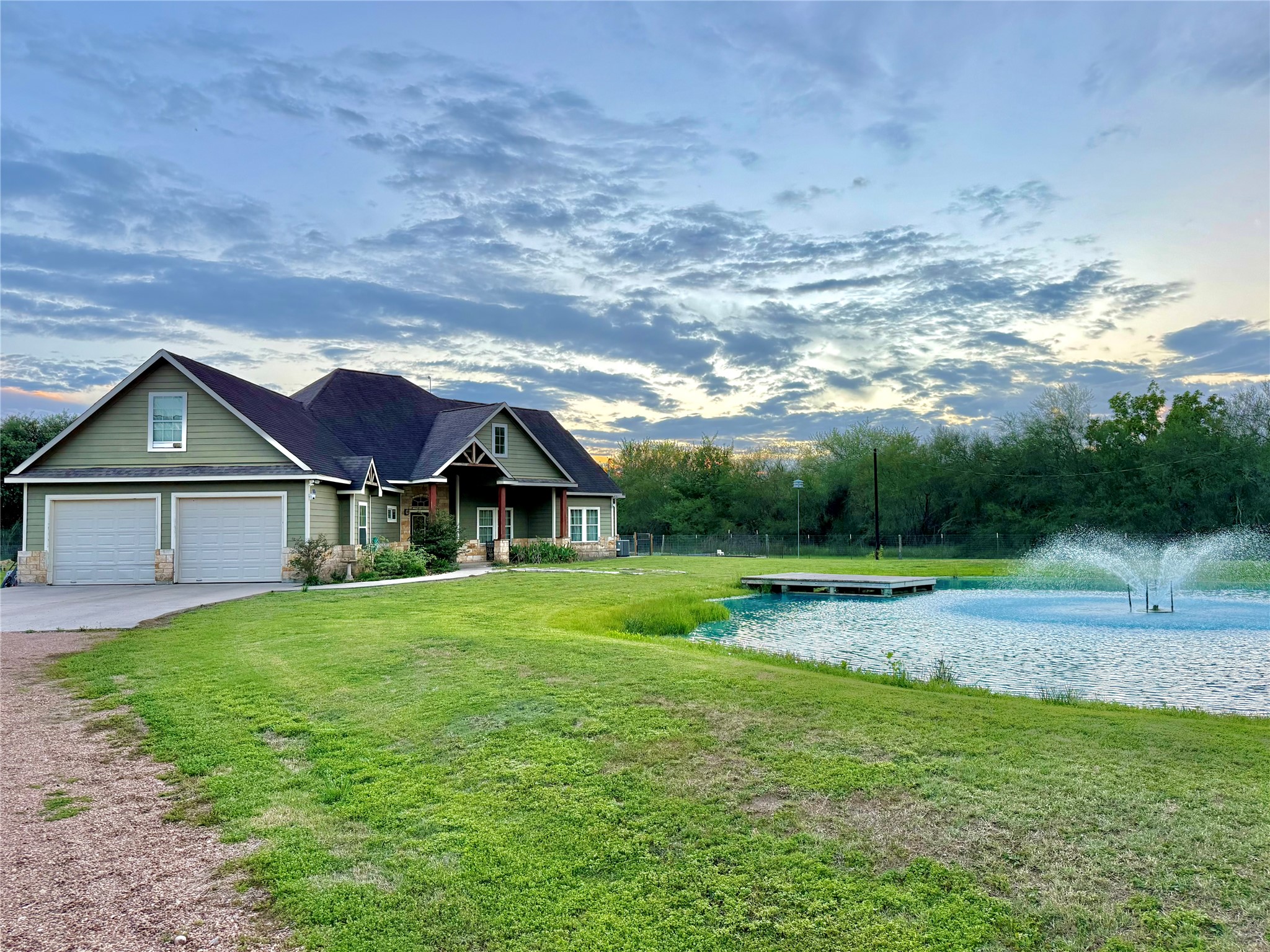 2015 Skrivanek Road Sealy, TX 77474 - Photo 32 of 38