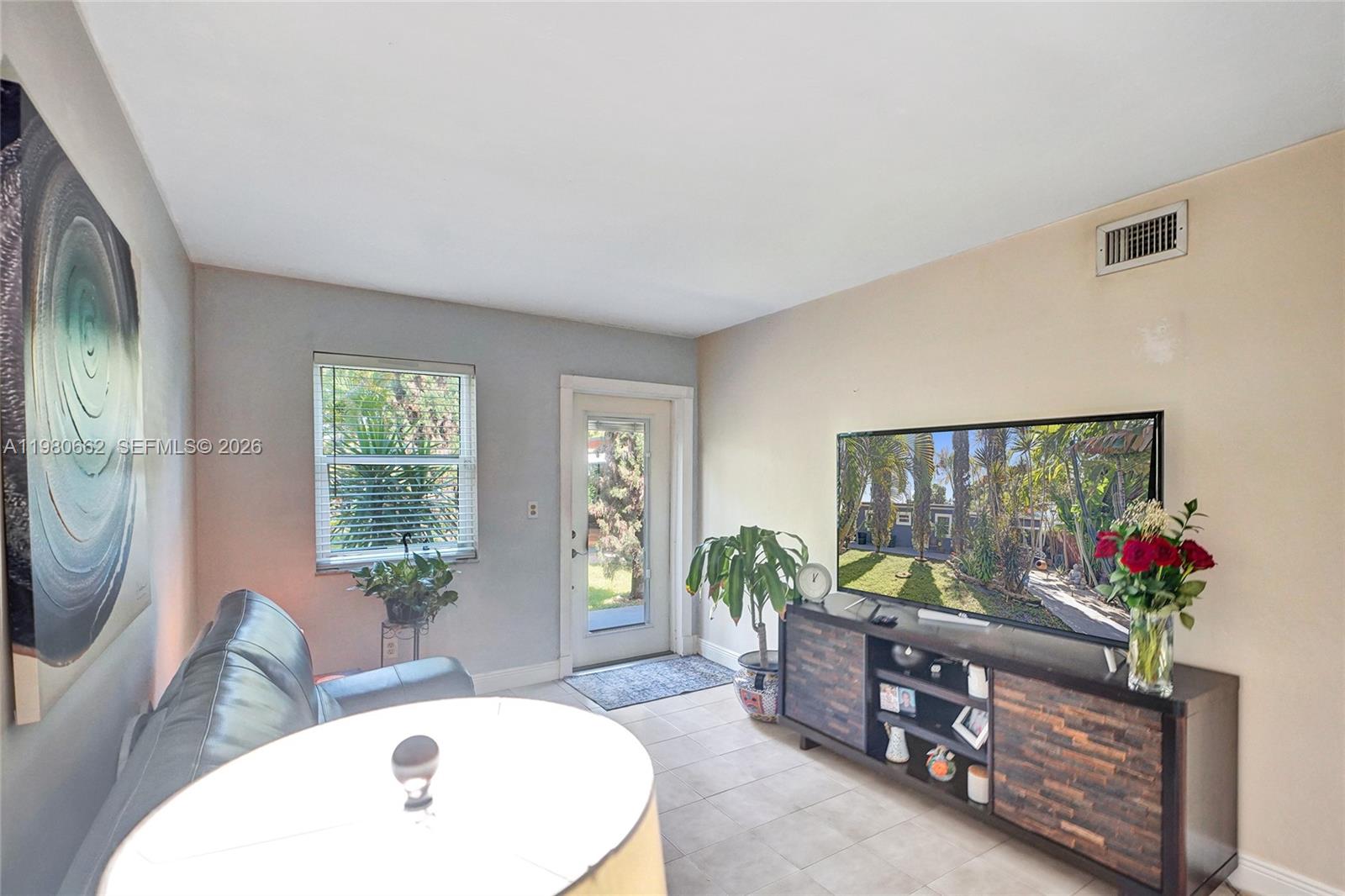 2258 Southwest 15th Street Miami, FL 33145 - Photo 19 of 64