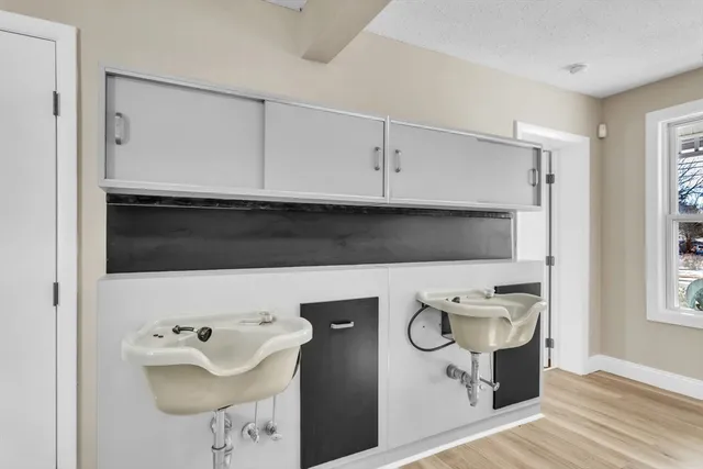 $298,000 | 2166-2168 Main Street, Three Rivers, MA 01080