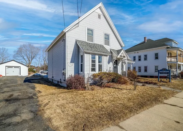 $298,000 | 2166-2168 Main Street, Three Rivers, MA 01080