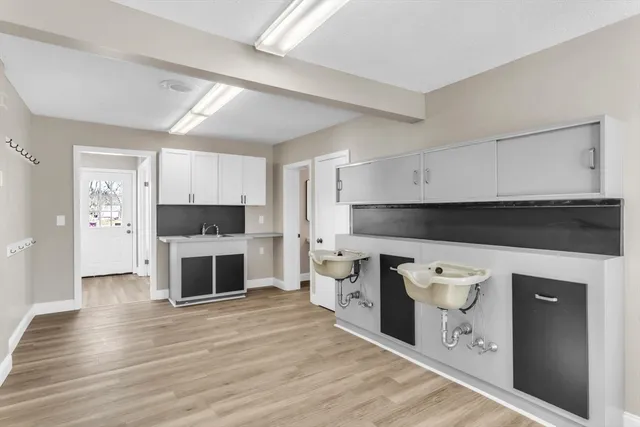 $298,000 | 2166-2168 Main Street, Three Rivers, MA 01080