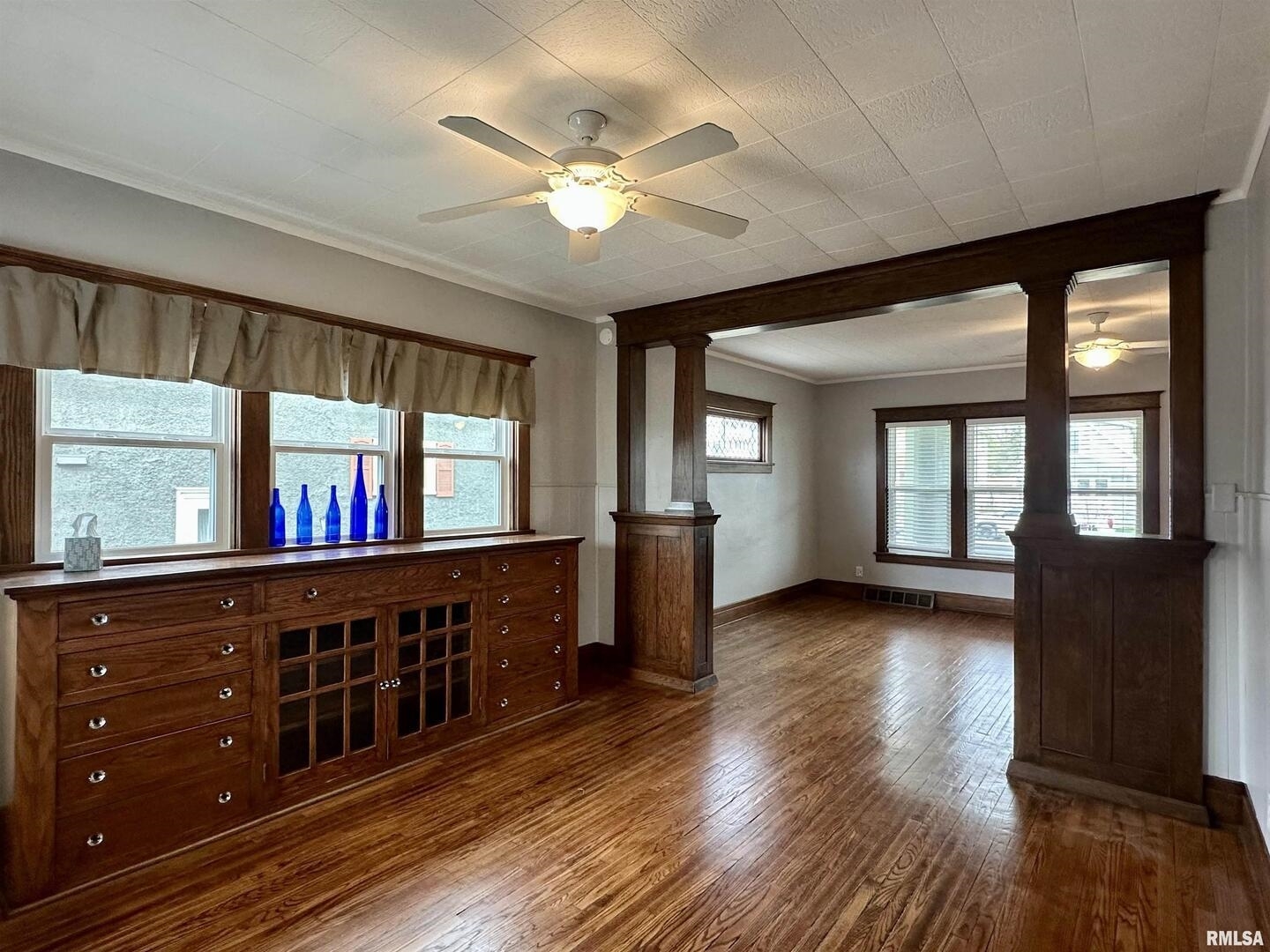 811 7th Avenue South Clinton, IA 52732 - Photo 8 of 27 a living room with furniture and a large window