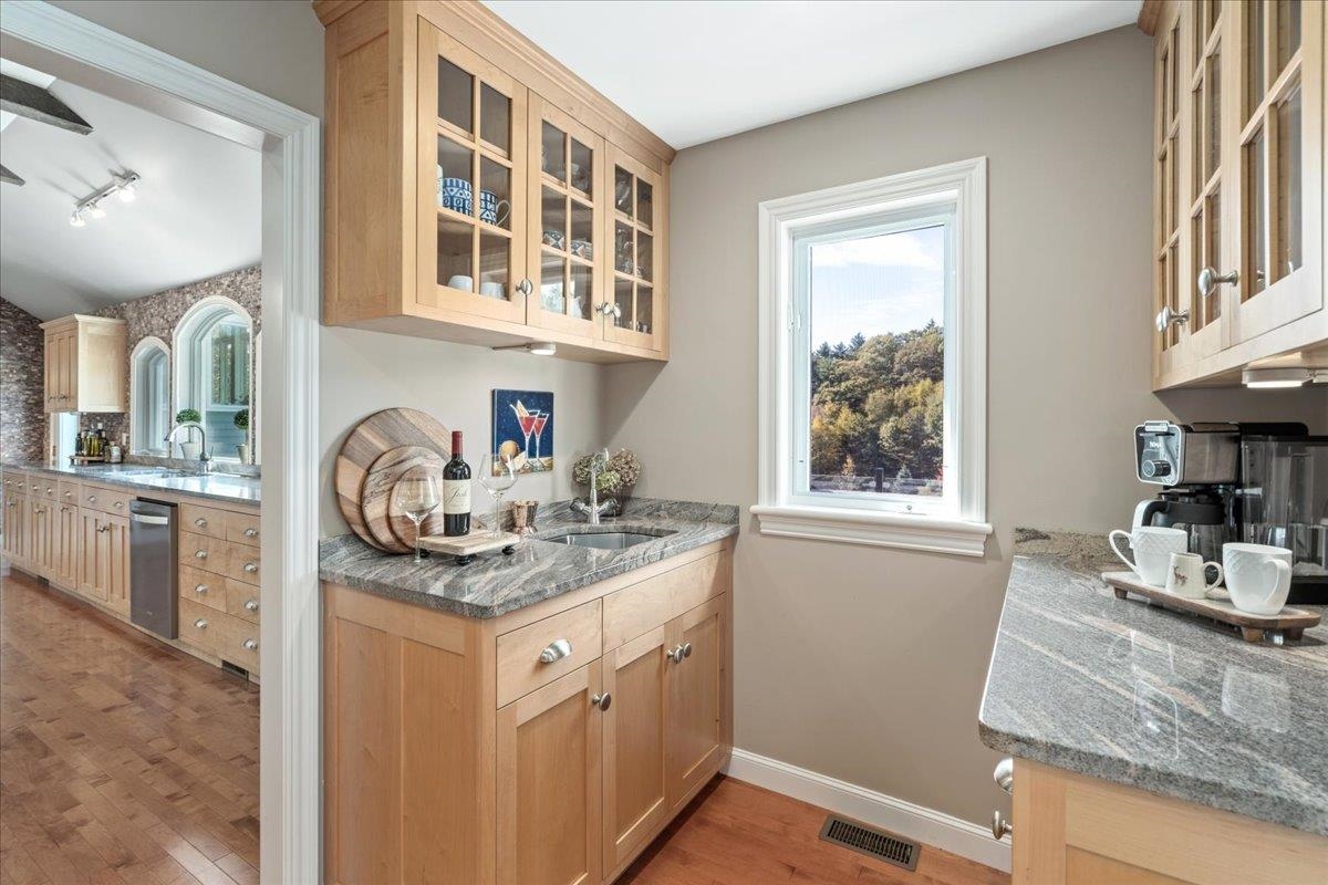 140 Mack Hill Road Amherst, NH 03031 - Photo 5 of 58