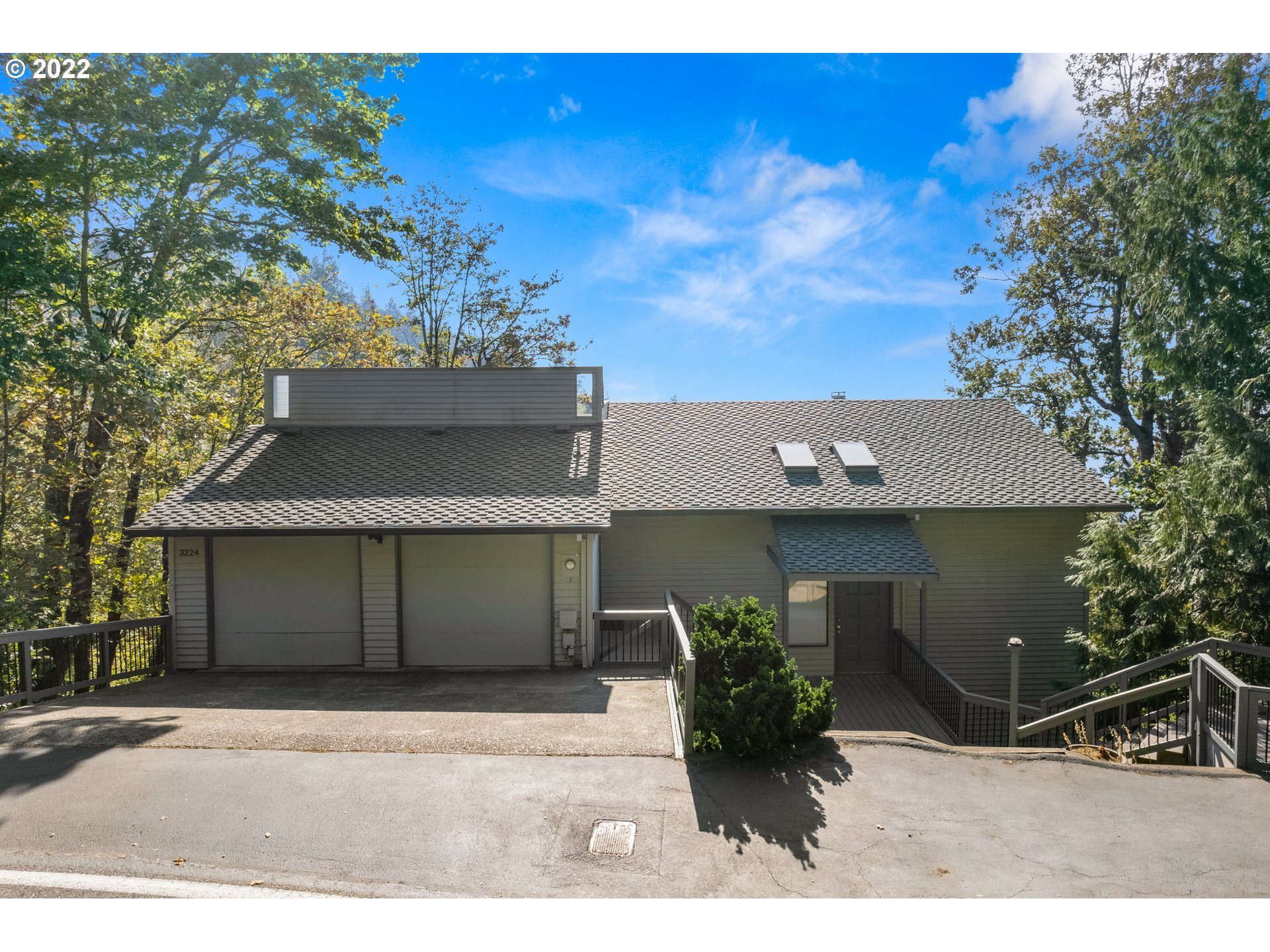 3224 Southwest Fairmount Boulevard Portland, OR 97239 - Photo 1 of 32 Gallery Image 1