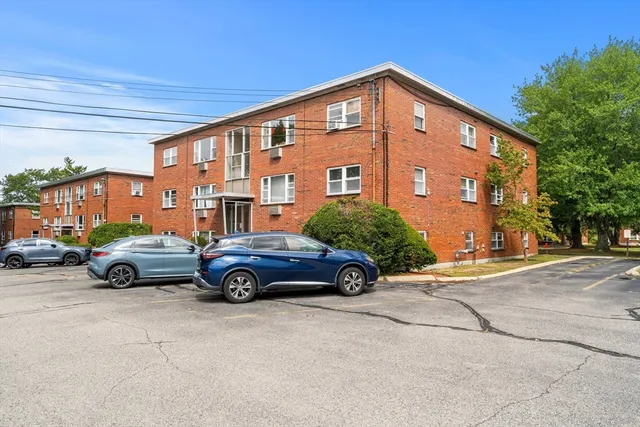 $420,000 | 1105 Lexington Street, Unit 92, Waltham, MA 02452