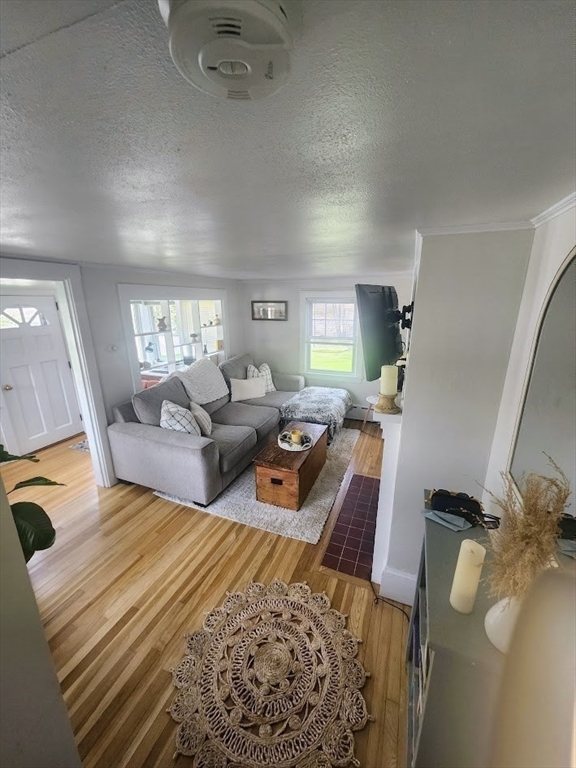 932 Webster Street Hanover, MA 02339 - Photo 5 of 9